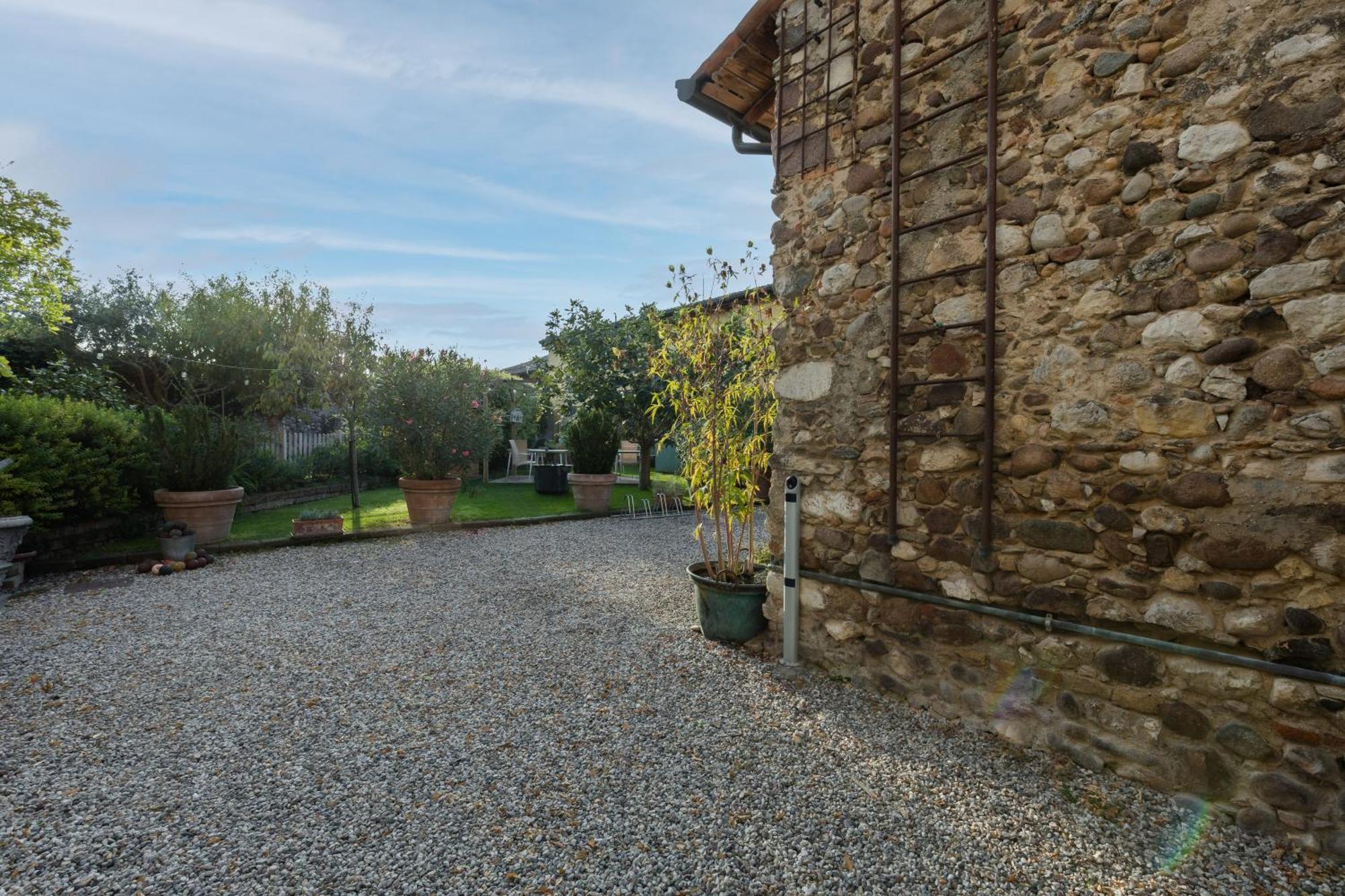 B&B Corte Del Mincio Monzambano Exterior photo