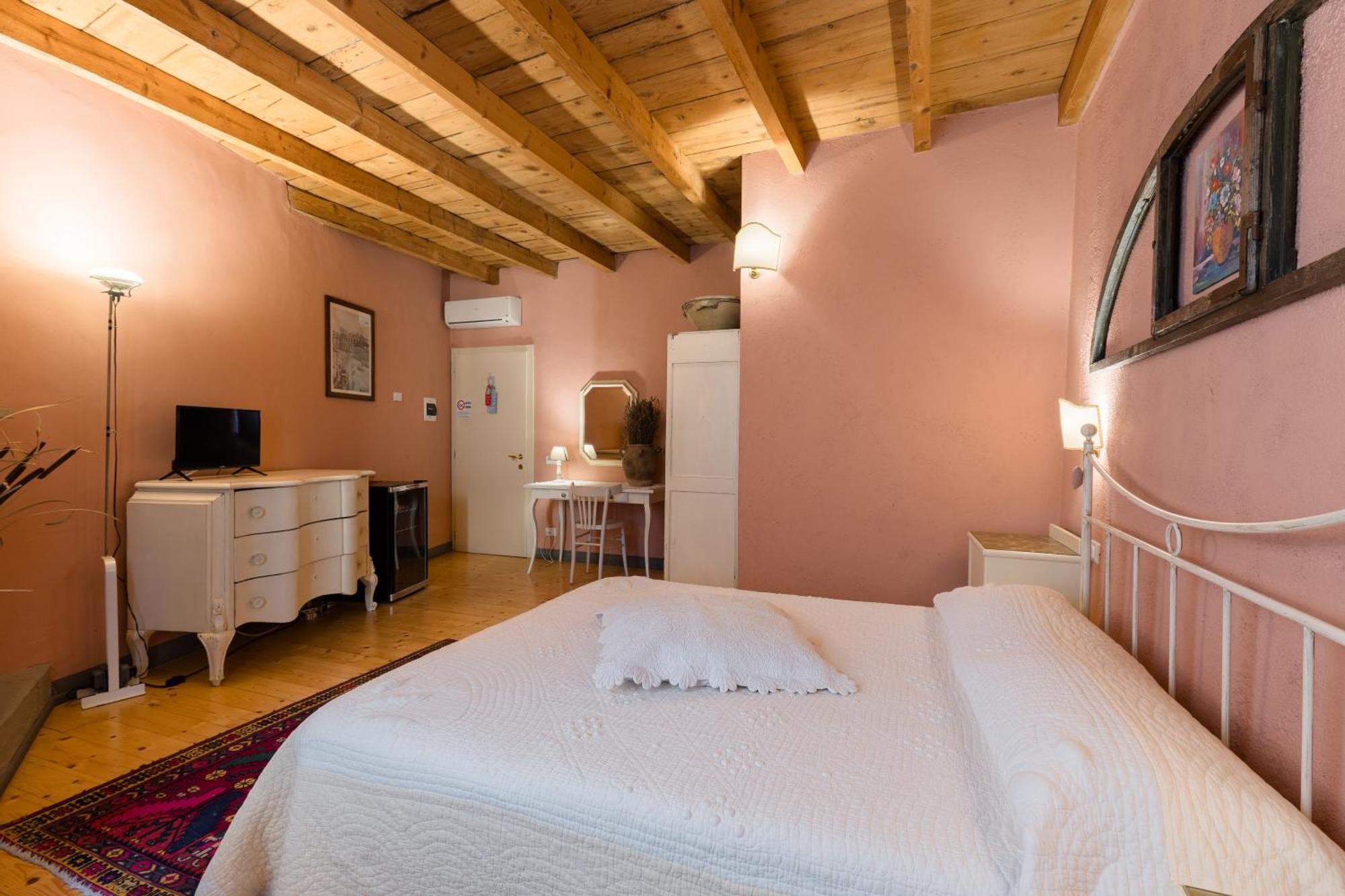 B&B Corte Del Mincio Monzambano Exterior photo